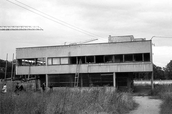 Villa Savoye in disrepair