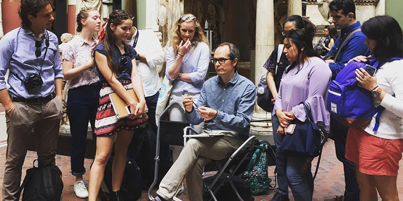 Francis Terry teaches drawing to Students of Buckingham University